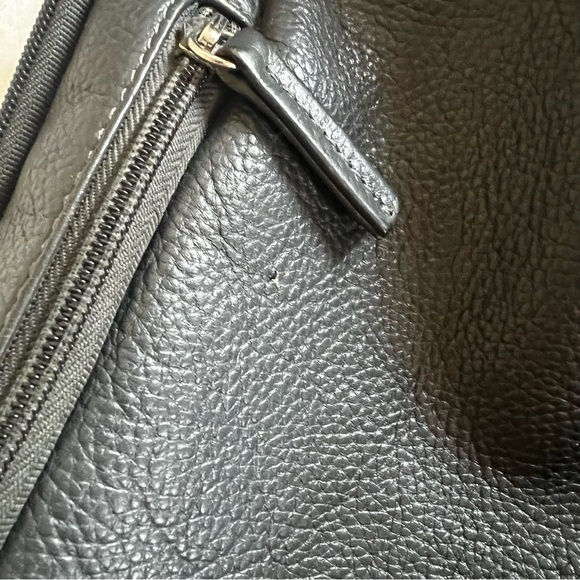 Leather Backpack/messenger in charcoal with red interior - Picture 11 of 11